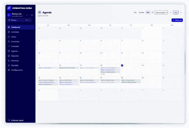 Agenda mensual de Creativa CRM con las citas de cada día, la hora y el cliente al que corresponden.